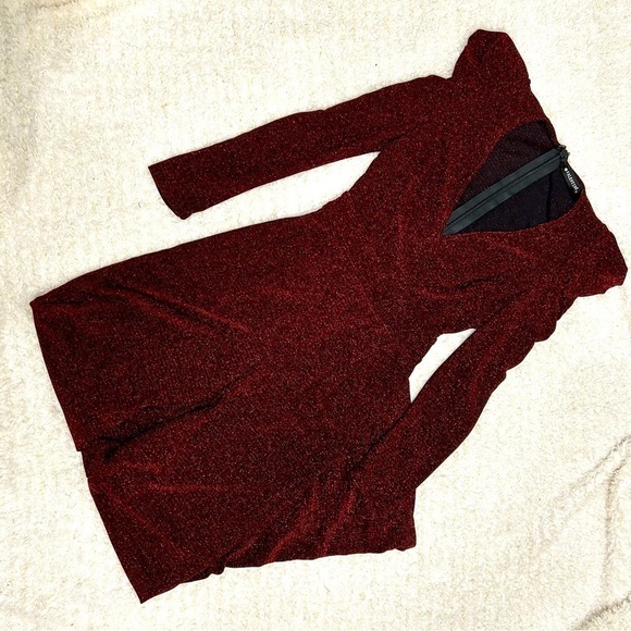 VALENTINE RED METALLIC COPPER JUMPSUIT. Size Med. Long sleeve. Wide Leg NWOT - Picture 4 of 10